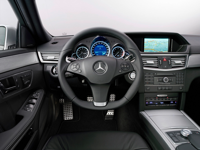 Illustration for article titled 2010 Mercedes E-Class: Mega Gallery